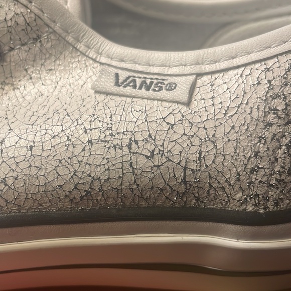 Vans prison, issue, white and black three strap off the wall shoes, M 4.5, W 6. - Picture 6 of 9